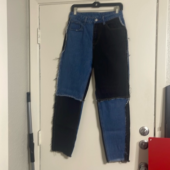 Pre-Owned SHEIN Ragged Color Block Quarter Panel Mom Jeans Denim/Black Medium - Picture 1 of 3